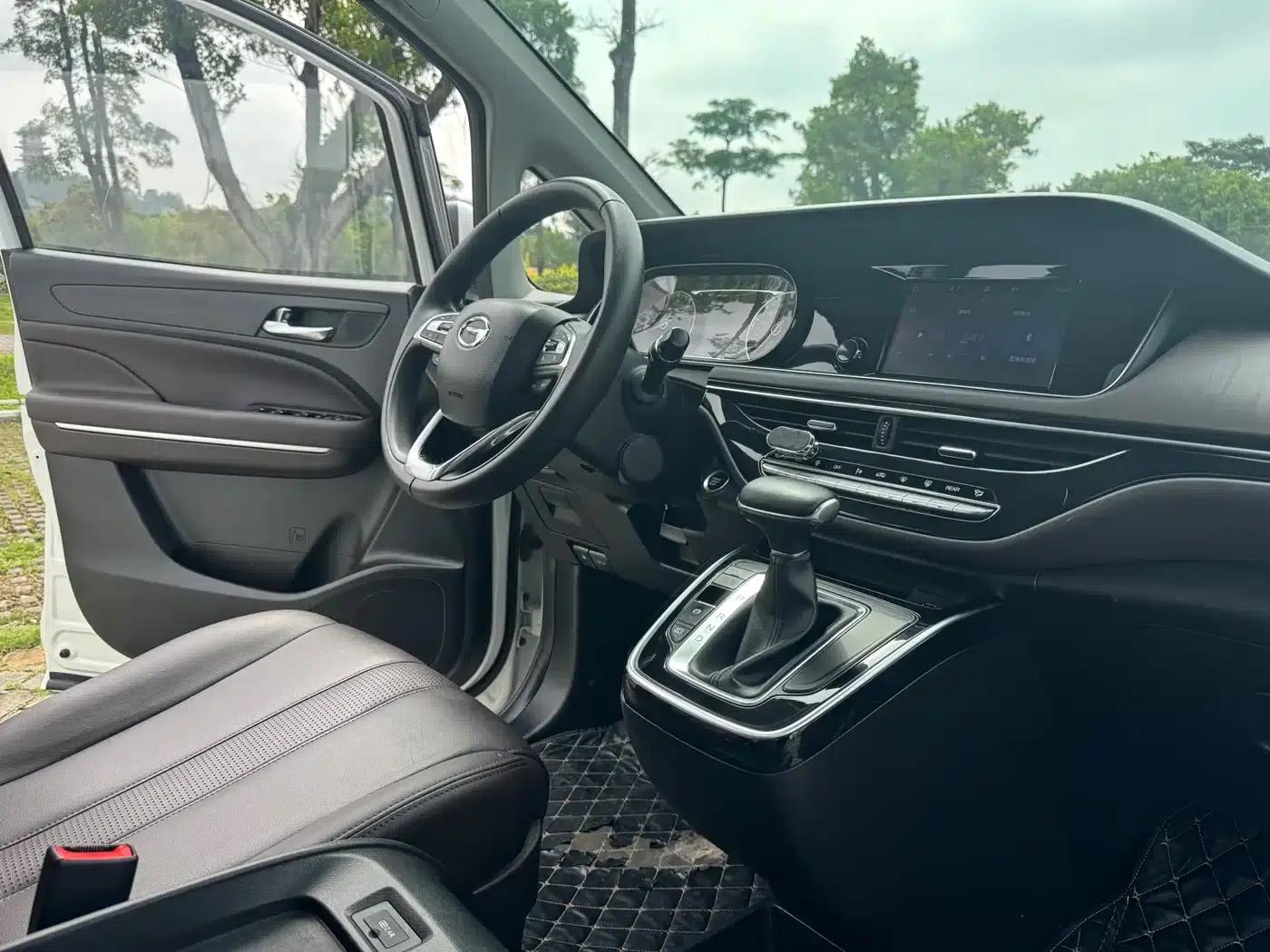 Trumpchi M6 2019 270T Automatic Luxury Edition (Six Seats) National V Emission Standard — миниатюра 13