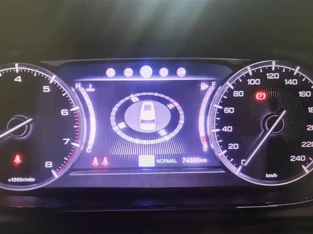 Trumpchi M6 2019 270T DCT Premium Edition (Six Seats) National VI Emission Standard — миниатюра 3