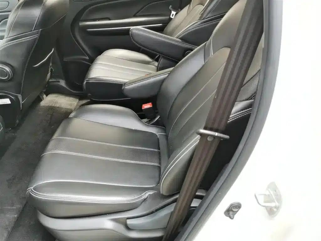 Trumpchi M6 2021 270T DCT Premium Edition (7-seater) — миниатюра 17