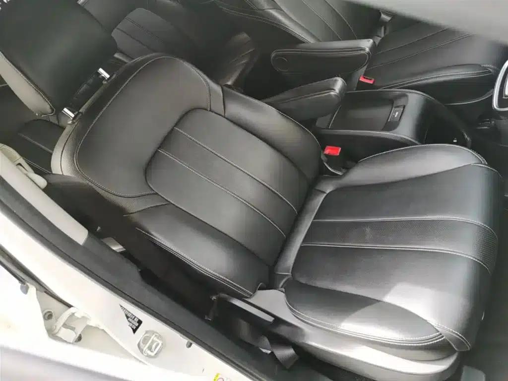 Trumpchi M6 2021 270T DCT Premium Edition (7-seater) — миниатюра 25