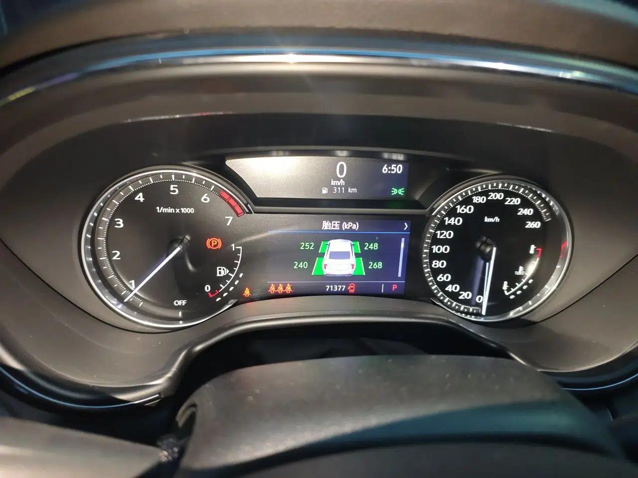 Cadillac CT5 2021 28T Luxury Model — миниатюра 12