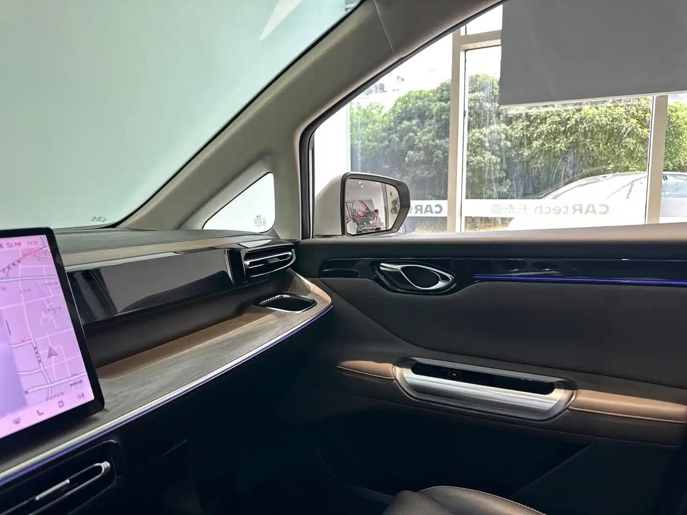Trumpchi E8 PHEV 2024 Model 150km MAX — миниатюра 9
