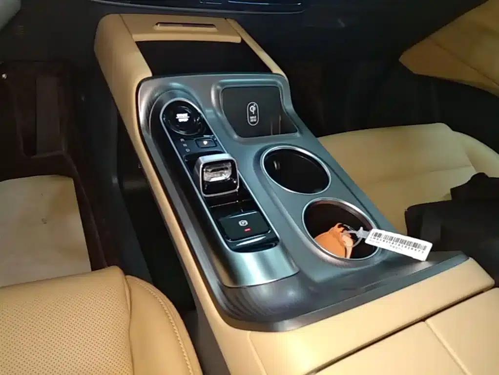 Trumpchi E8 PHEV 2024 Model 150km MAX — миниатюра 14
