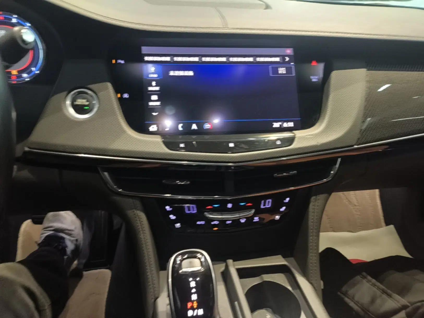 Cadillac CT6 2019 28T Luxury Model — миниатюра 16