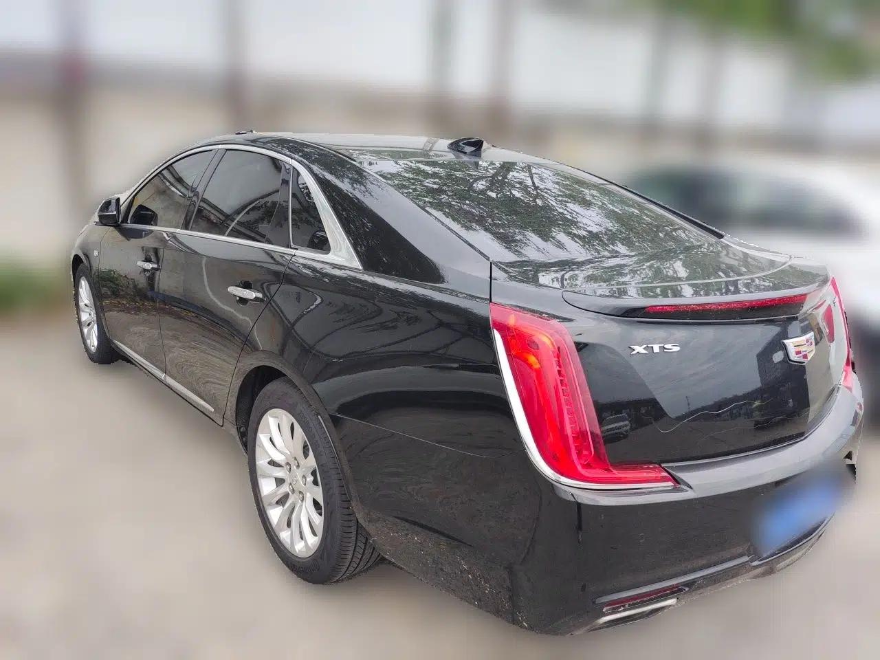 Cadillac XTS 2018 28T Elite Edition — миниатюра 4