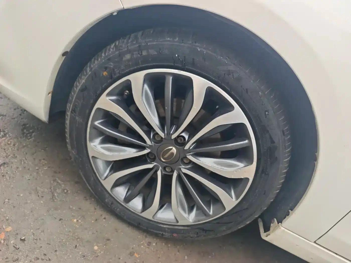 Trumpchi GA6 2016 235T DCT Luxury Edition — миниатюра 9