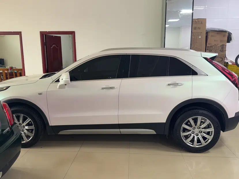 Cadillac XT4 2021 28T Two-Wheel Drive Leading Version — миниатюра 3