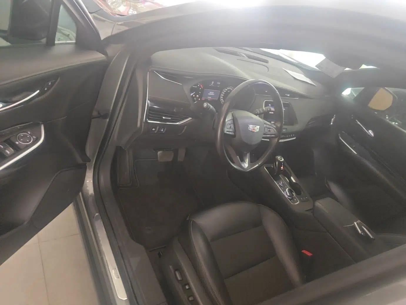 Cadillac XT4 2018 28T Two-Wheel Drive Tech Version — миниатюра 19