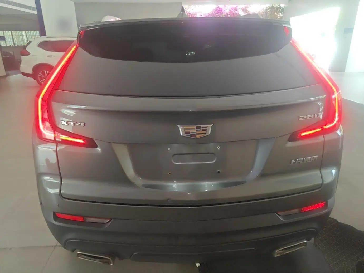 Cadillac XT4 2018 28T Two-Wheel Drive Tech Version — миниатюра 5
