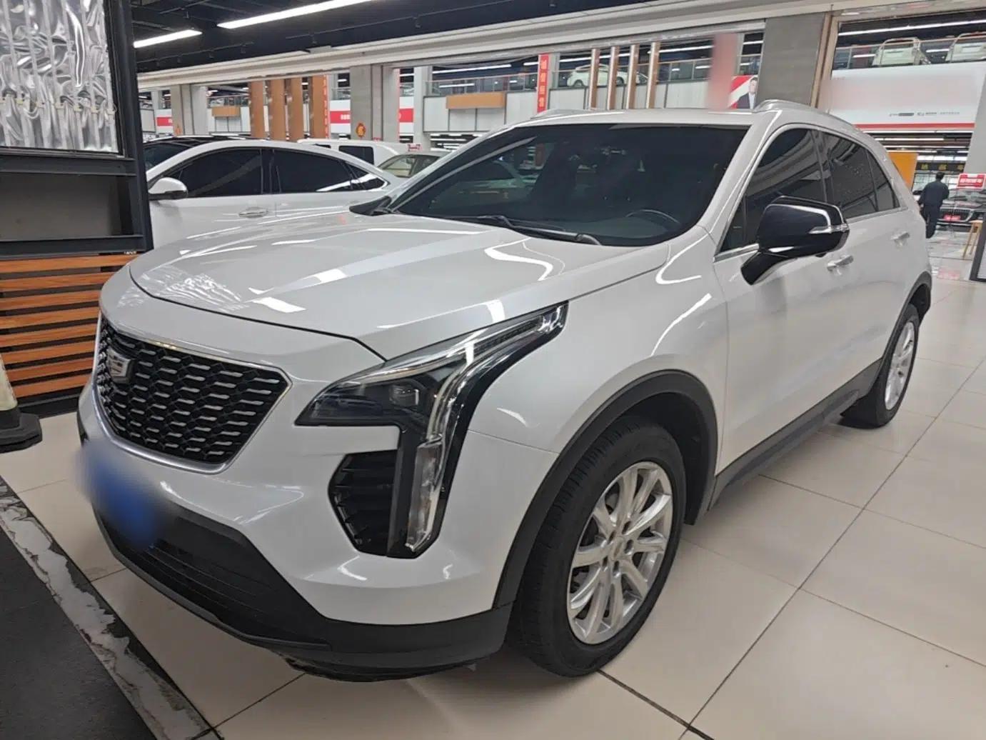 Cadillac XT4 2018 28T Two-Wheel Drive Tech Version — миниатюра 1