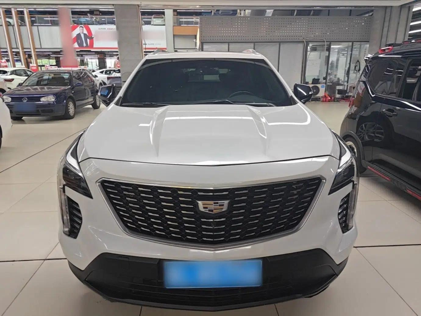 Cadillac XT4 2018 28T Two-Wheel Drive Tech Version — миниатюра 2