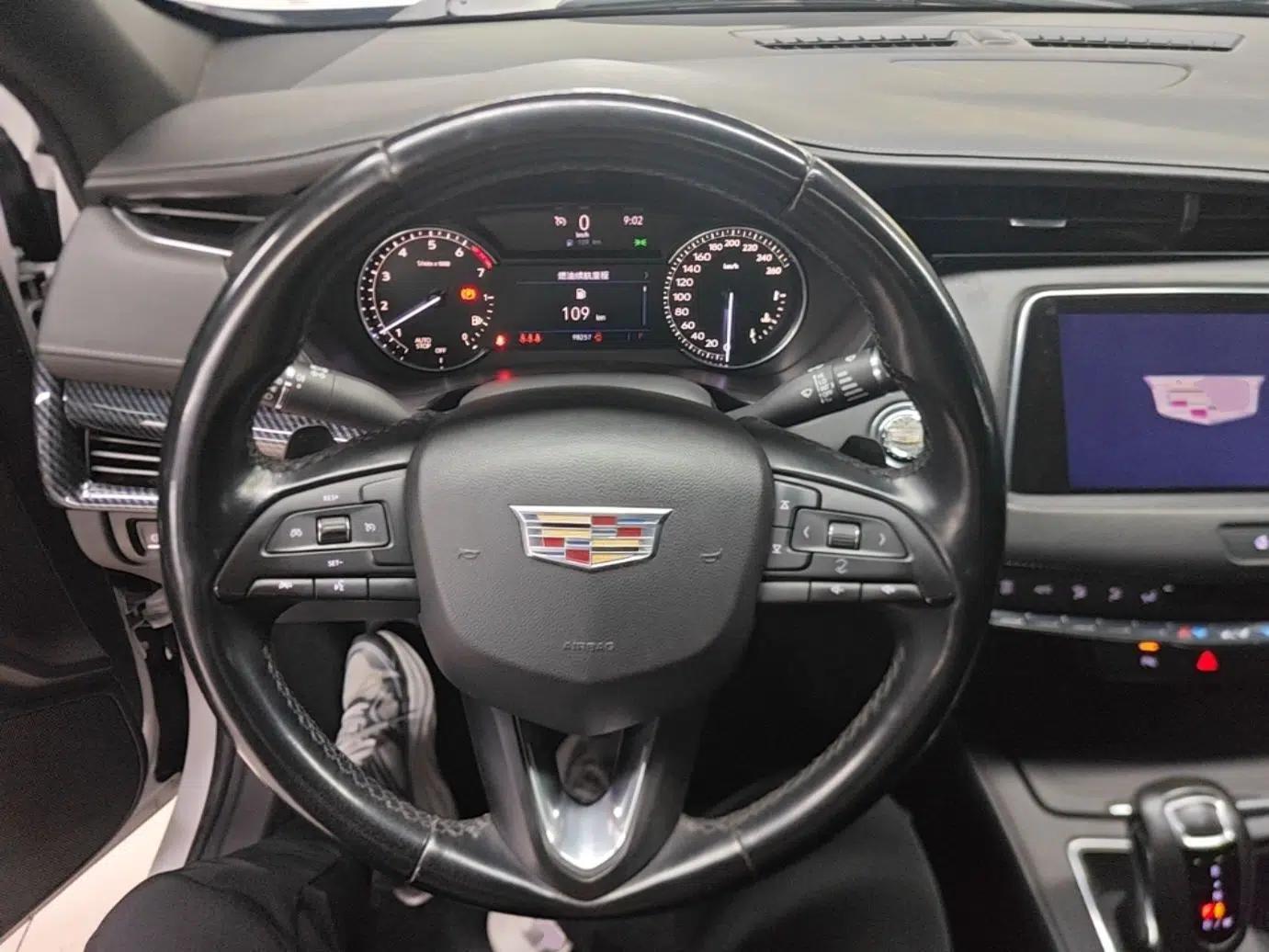Cadillac XT4 2018 28T Two-Wheel Drive Tech Version — миниатюра 14