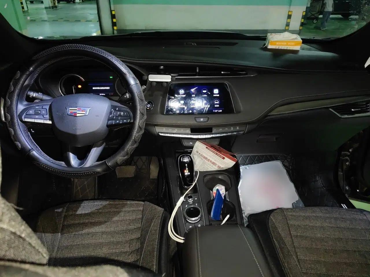 Cadillac XT4 2020 Revised Version 28T Two-Wheel Drive Tech Edition — миниатюра 10