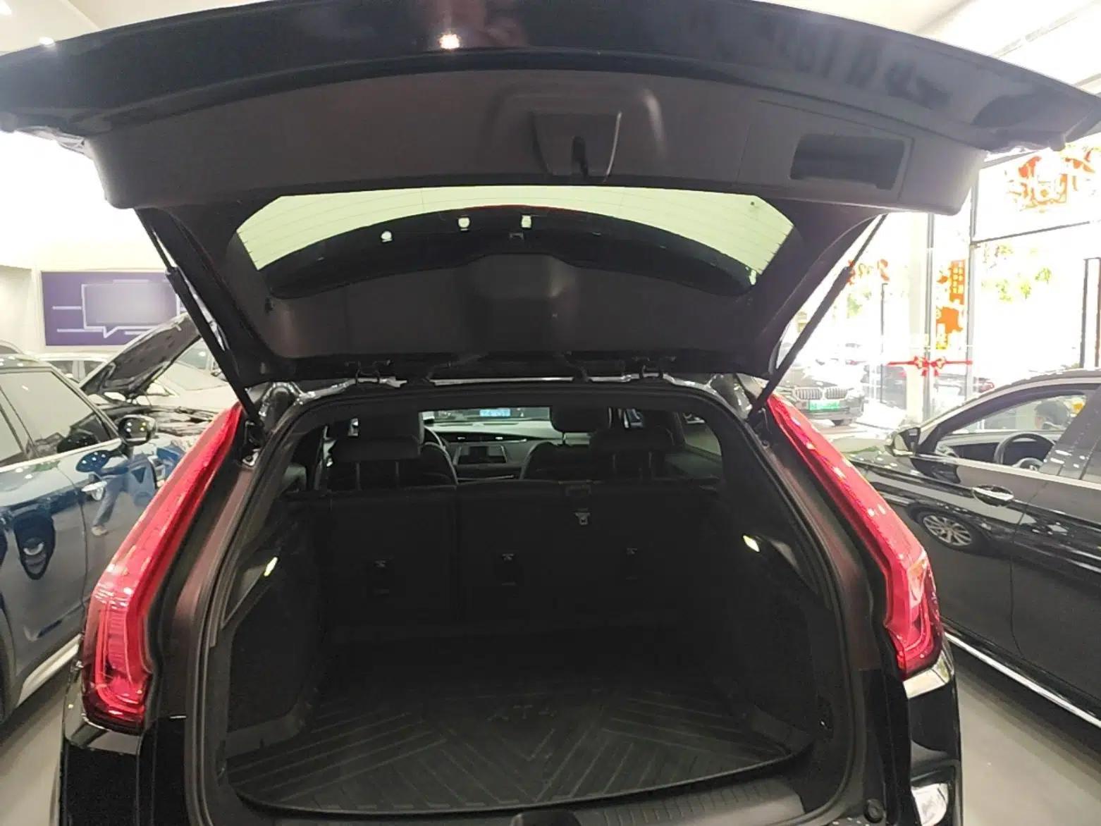 Cadillac XT4 2020 Revised Version 28T Two-Wheel Drive Tech Edition — миниатюра 22