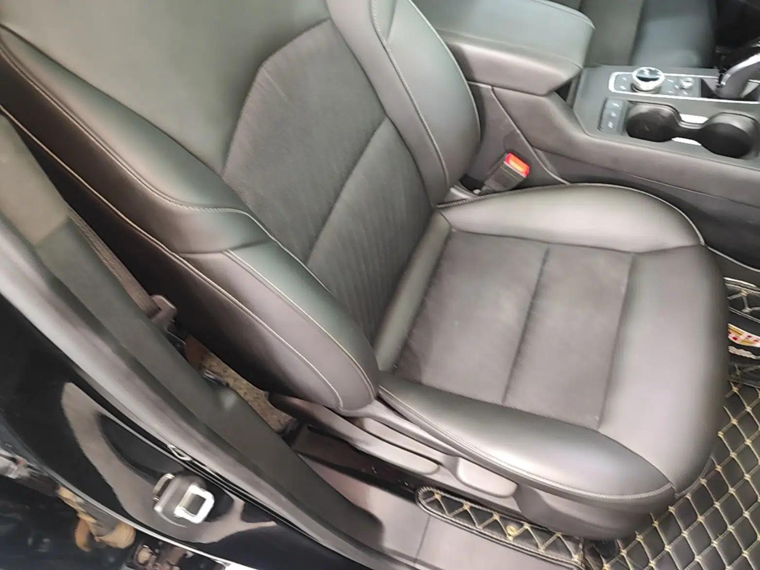 Cadillac XT4 2020 Revised Version 28T Two-Wheel Drive Tech Edition — миниатюра 23