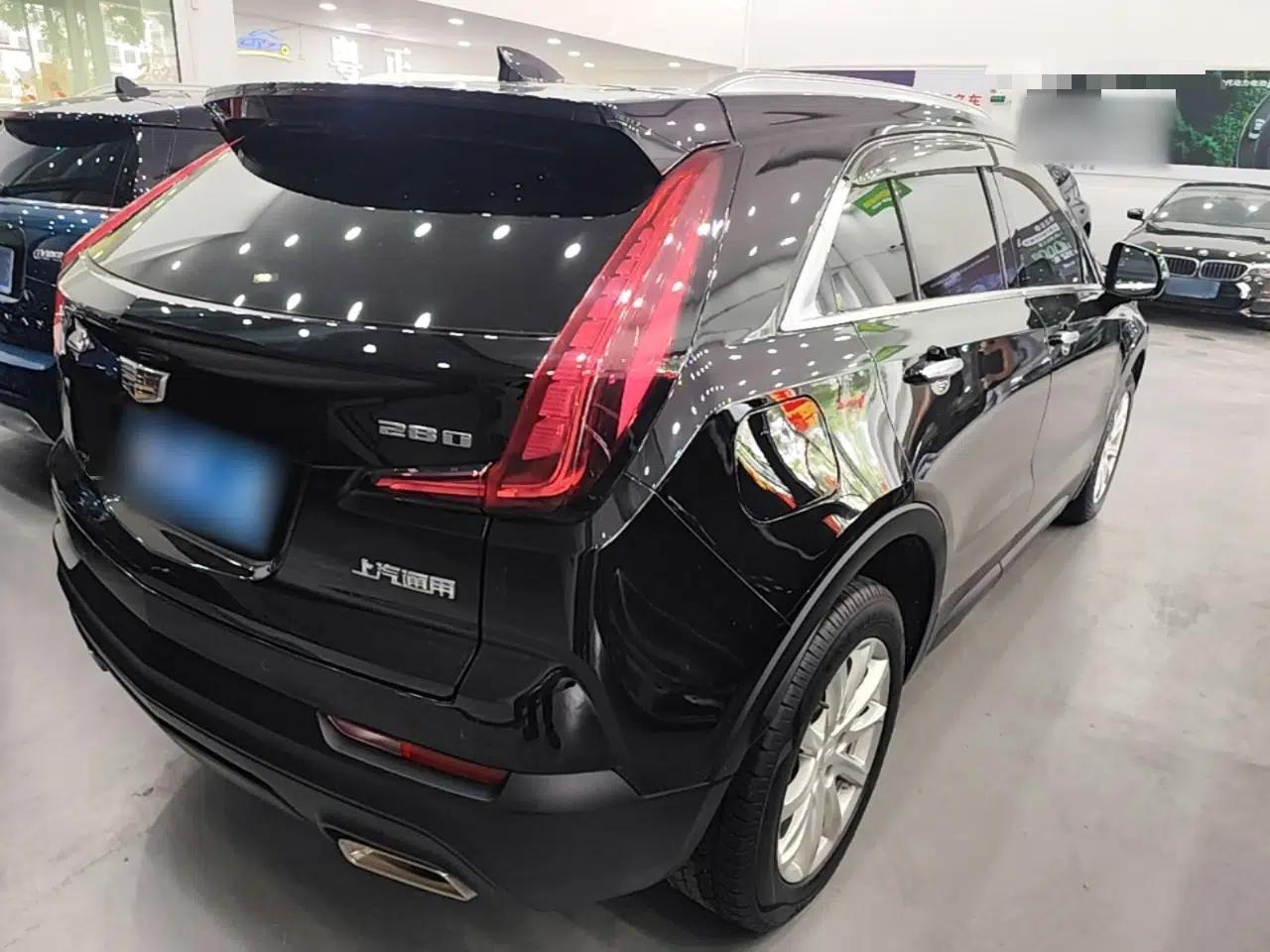 Cadillac XT4 2020 Revised Version 28T Two-Wheel Drive Tech Edition — миниатюра 6