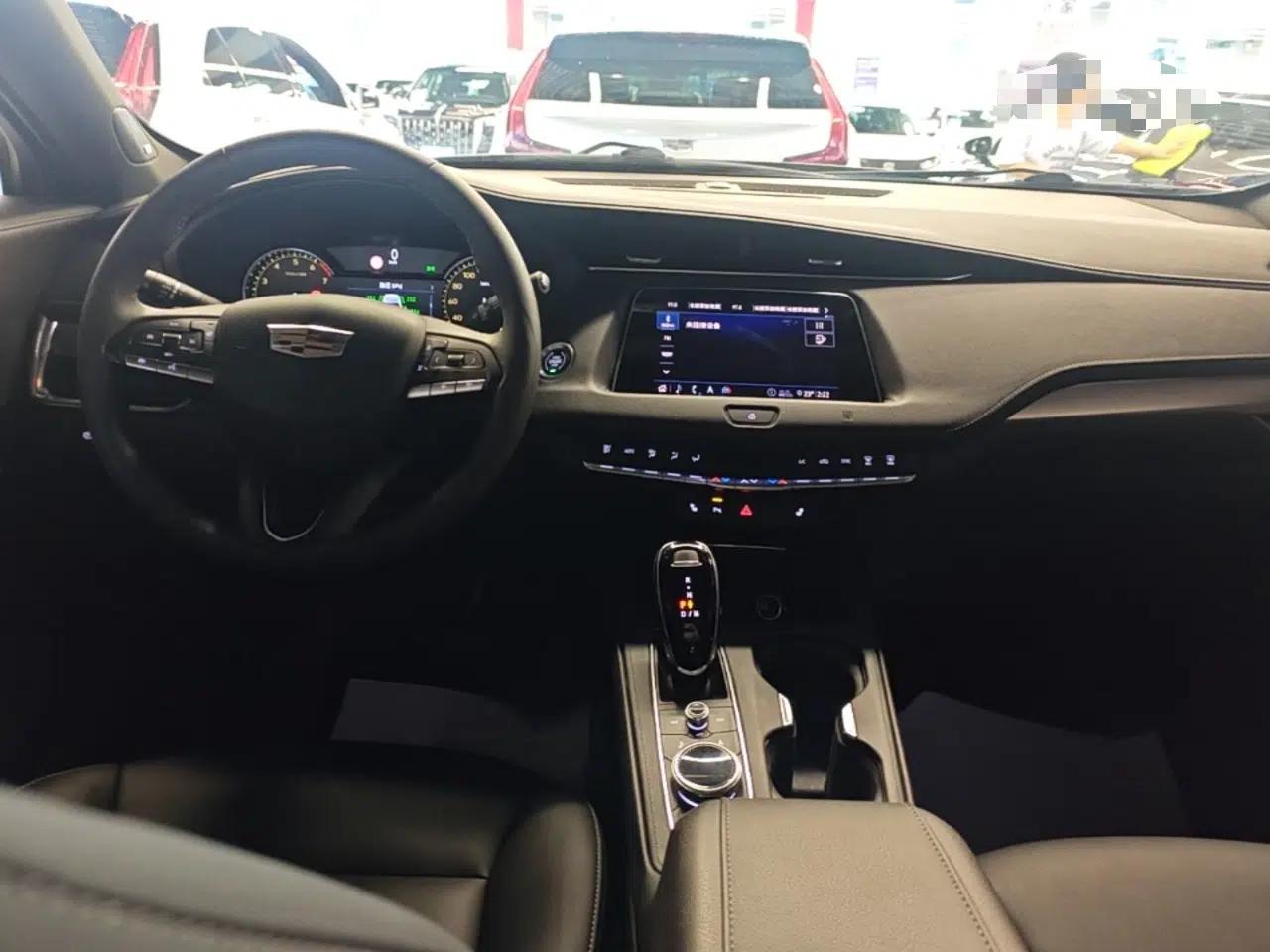 Cadillac XT4 2020 Revised Version 28T Two-Wheel Drive Leading Edition — миниатюра 13