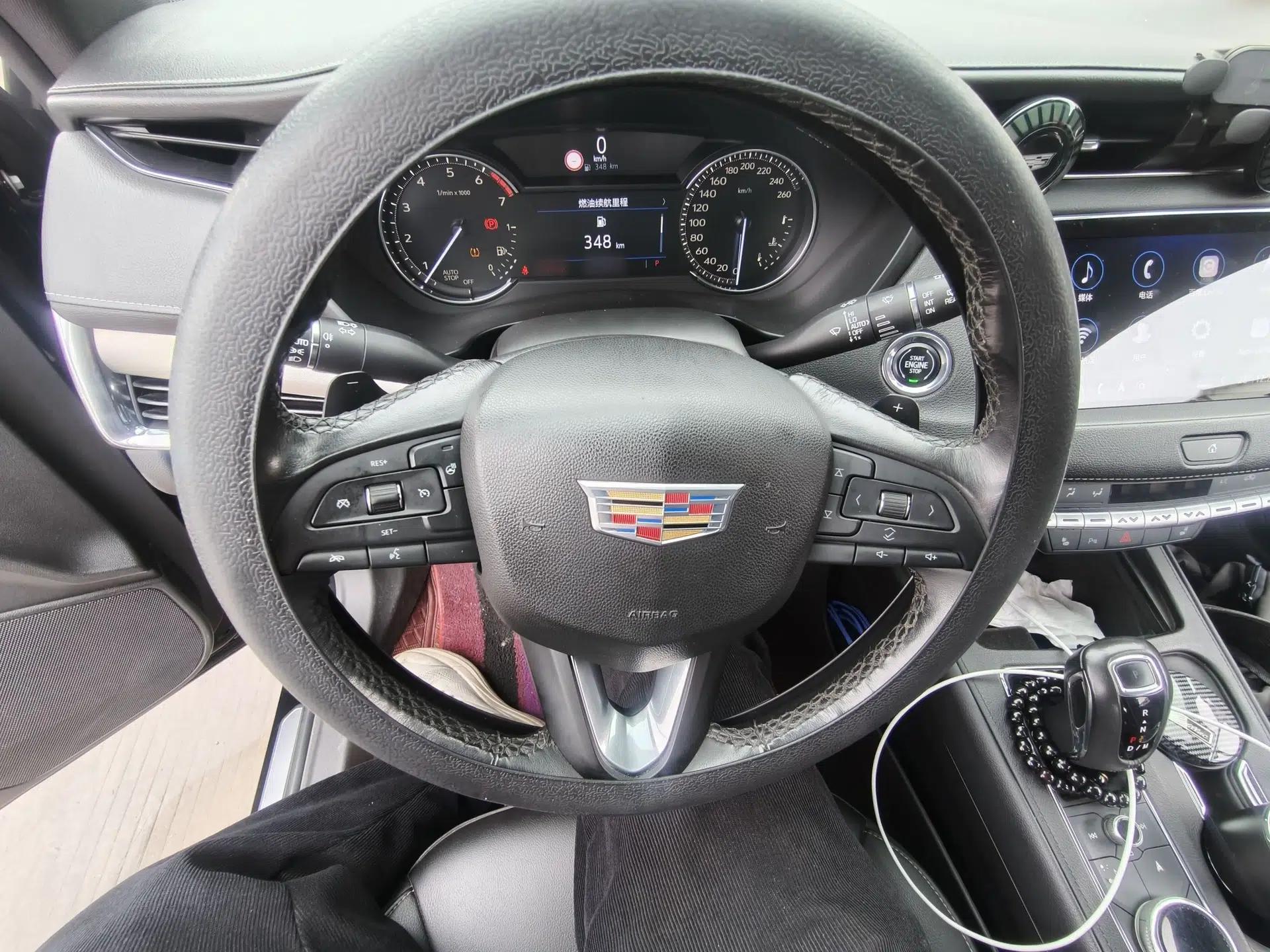 Cadillac XT4 2018 28T Two-Wheel Drive Leading Version — миниатюра 11