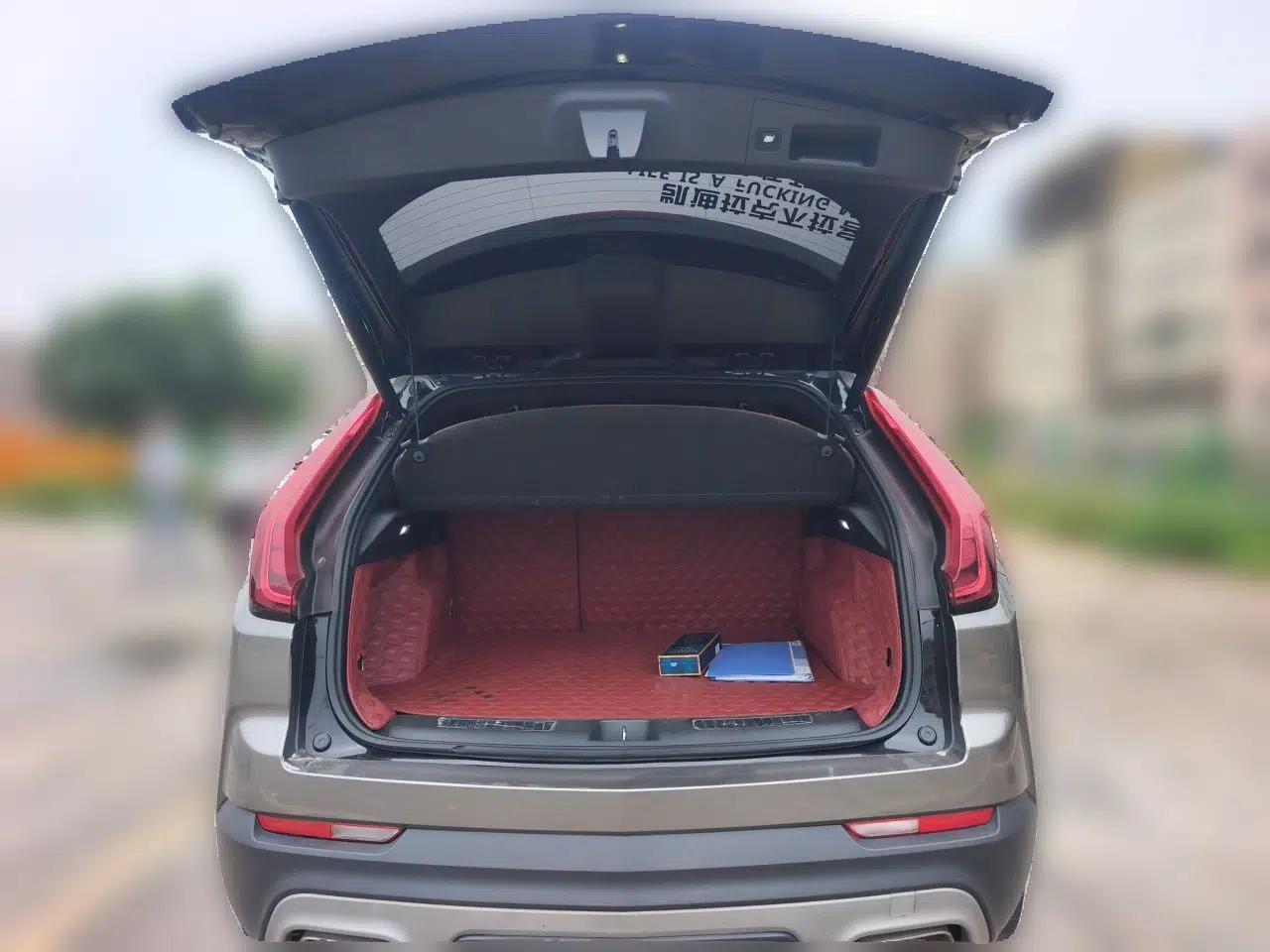 Cadillac XT4 2018 28T Two-Wheel Drive Leading Version — миниатюра 20