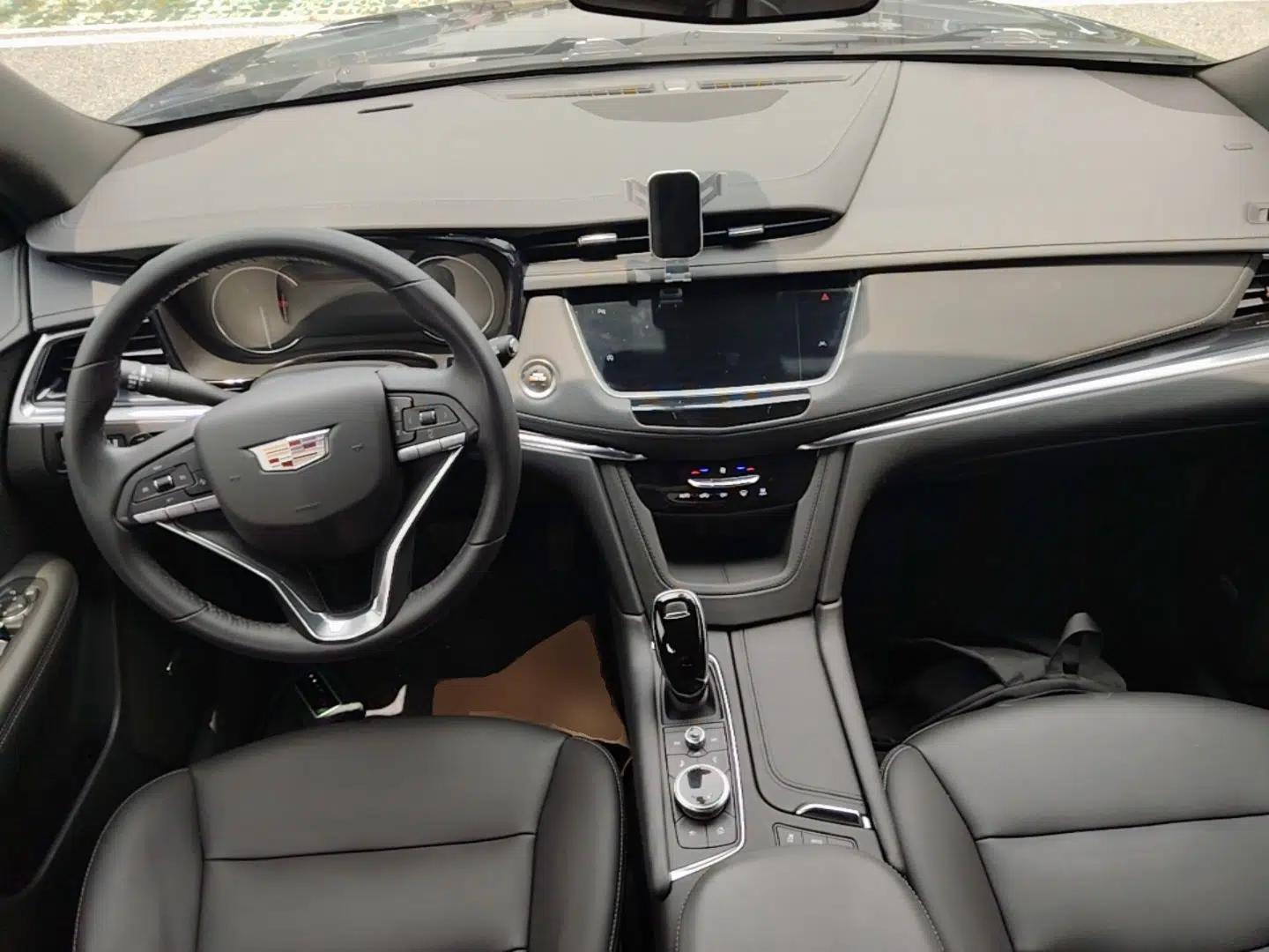 Cadillac XT6 2020 28T Seven-Seater Fashion Edition — миниатюра 13