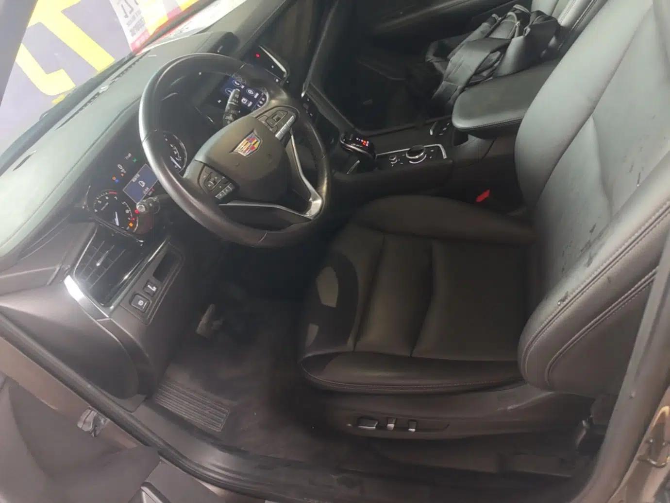 Cadillac XT6 2021 2.0T 7-Seater Two-Wheel-Drive Luxury Version — миниатюра 18