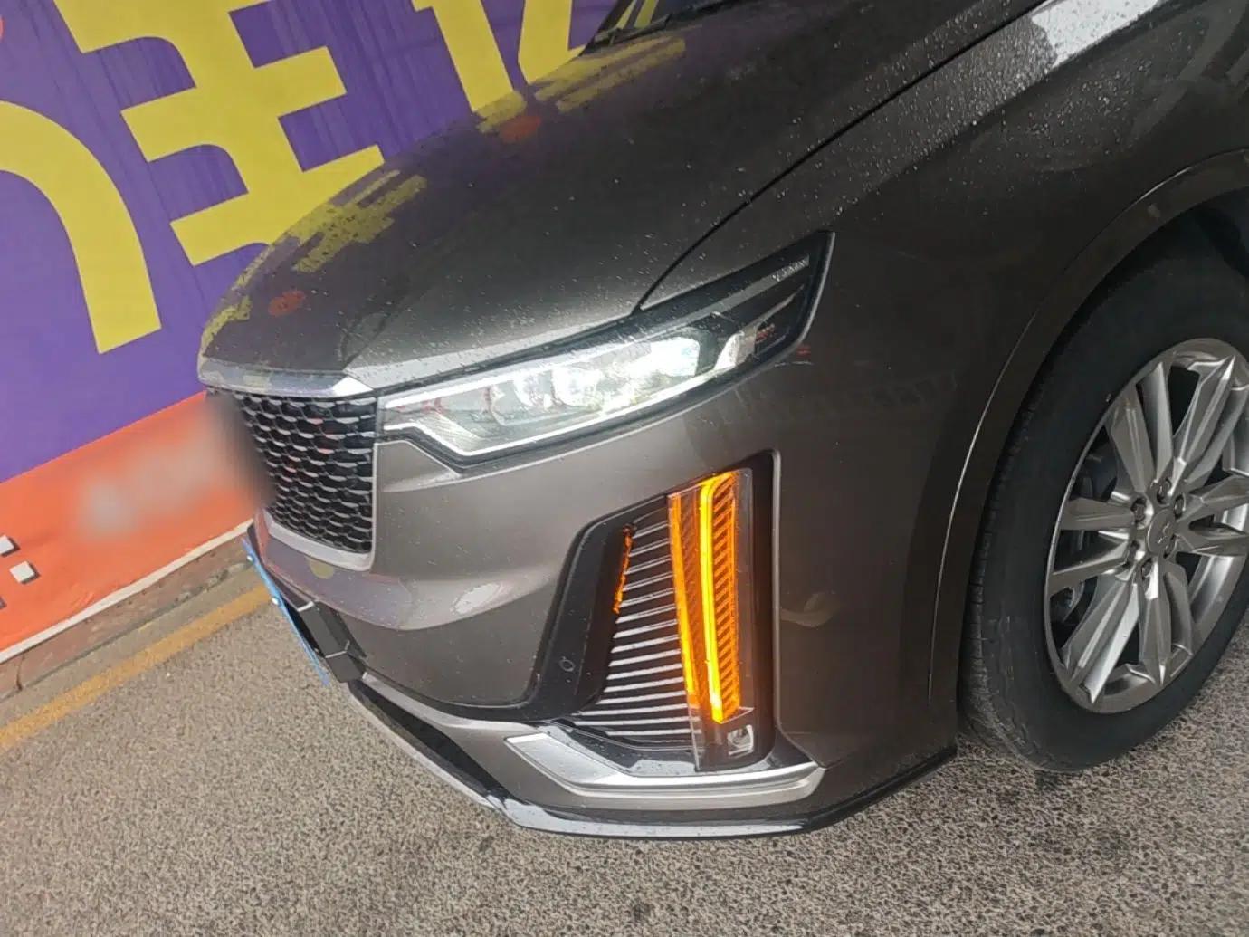 Cadillac XT6 2021 2.0T 7-Seater Two-Wheel-Drive Luxury Version — миниатюра 9