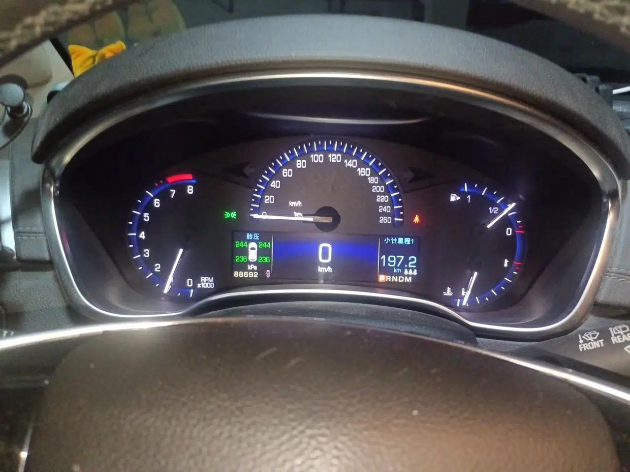 Cadillac SRX 2015 3.0L Elite Model — миниатюра 12
