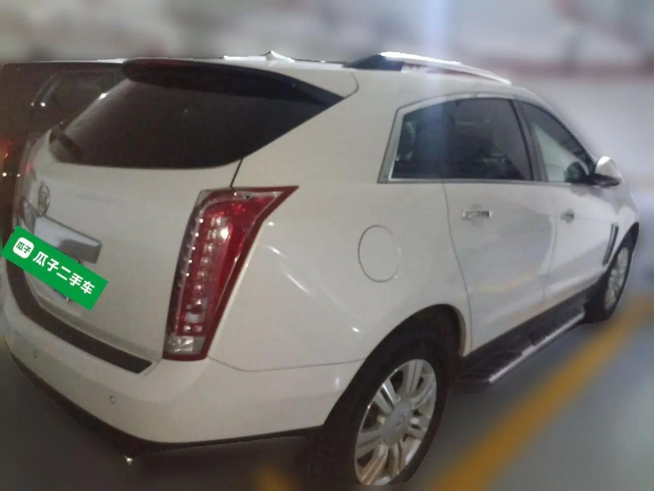 Cadillac SRX 2015 3.0L Elite Model — миниатюра 6