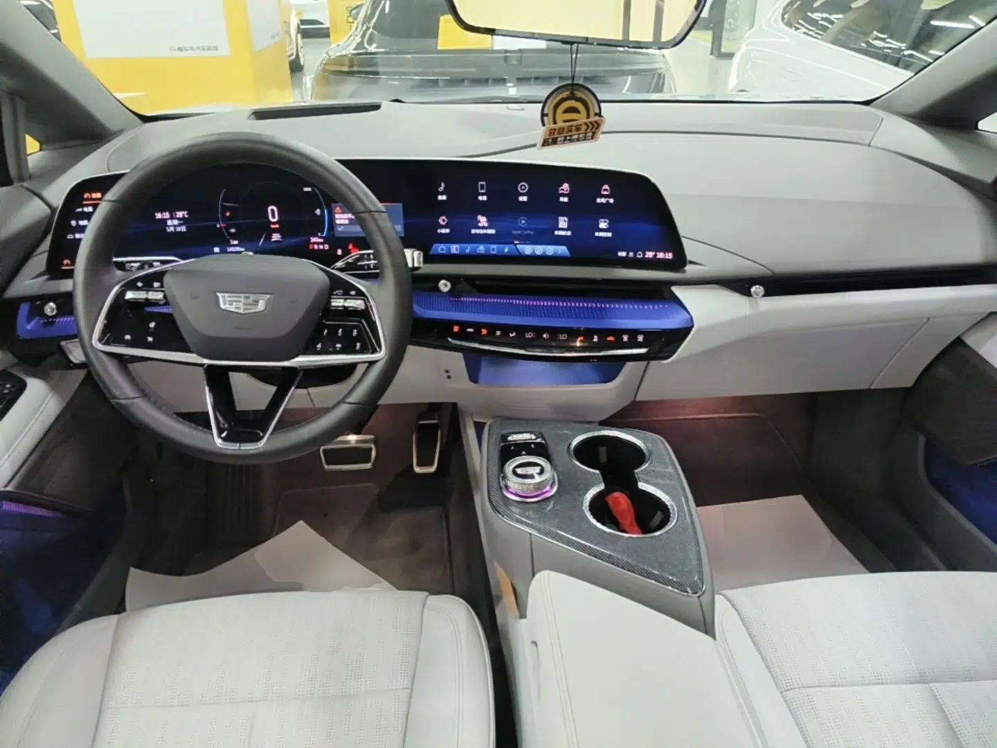 Cadillac OPTIQ 2024 Four-Wheel Drive Long-Range Version — миниатюра 12