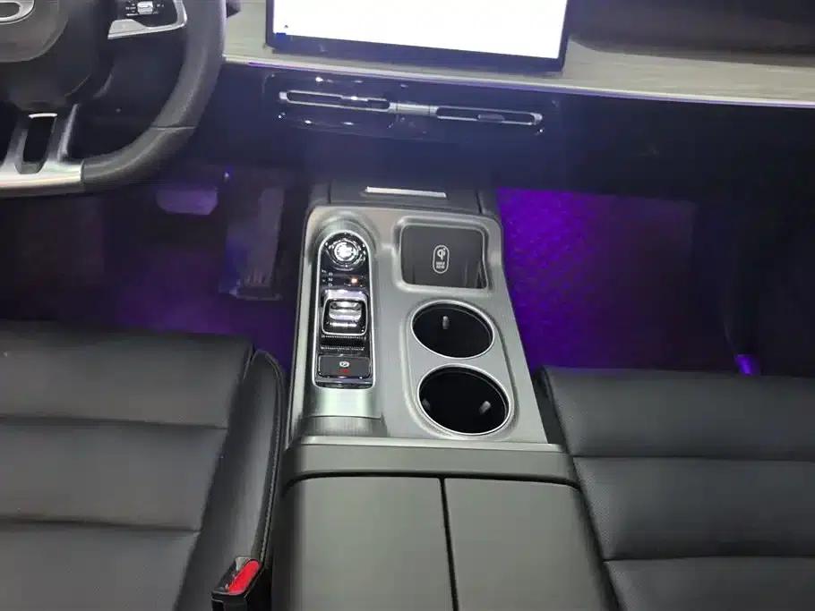 Trumpchi E8 2024 Glory Series 2.0L Smart Edition — миниатюра 16