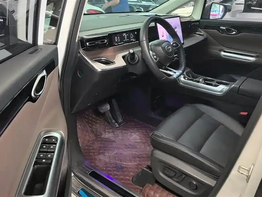 Trumpchi E8 2024 Glory Series 2.0L Smart Edition — миниатюра 9