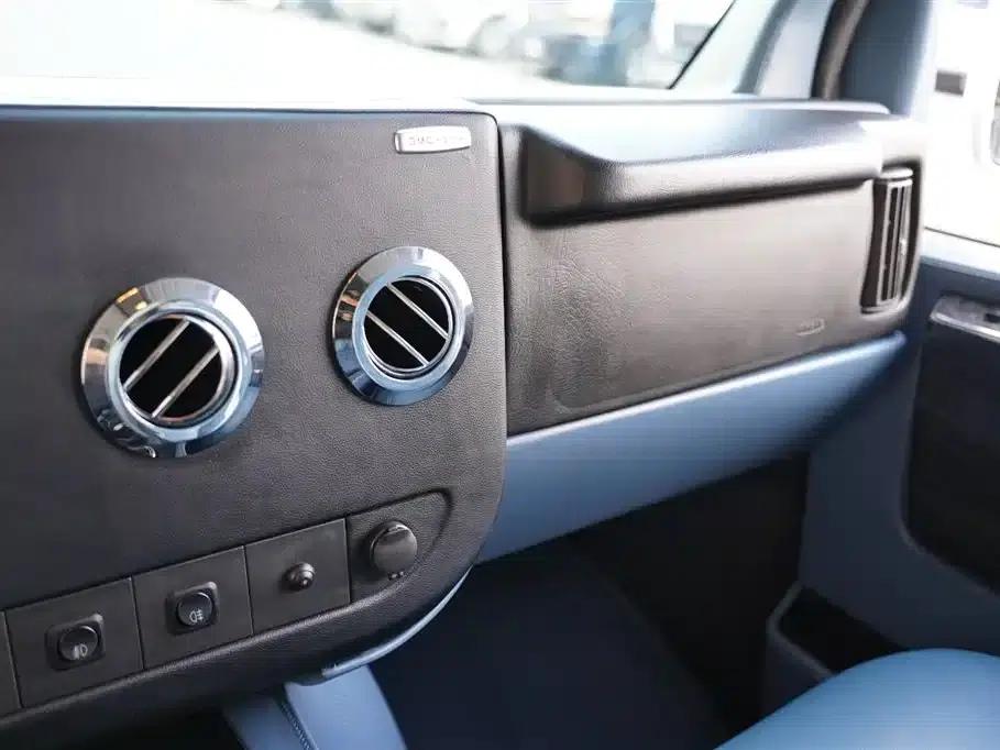 2015 SAVANA 5.3L G600S 4WD Luxury Edition — миниатюра 11
