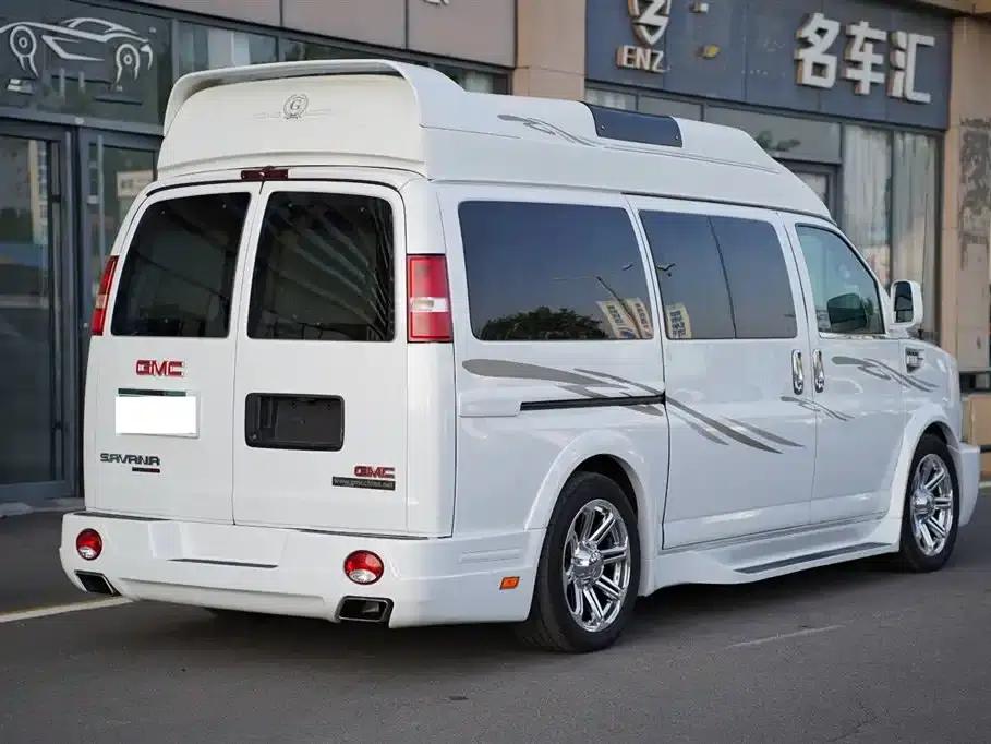 2015 SAVANA 5.3L G600S 4WD Luxury Edition — миниатюра 3