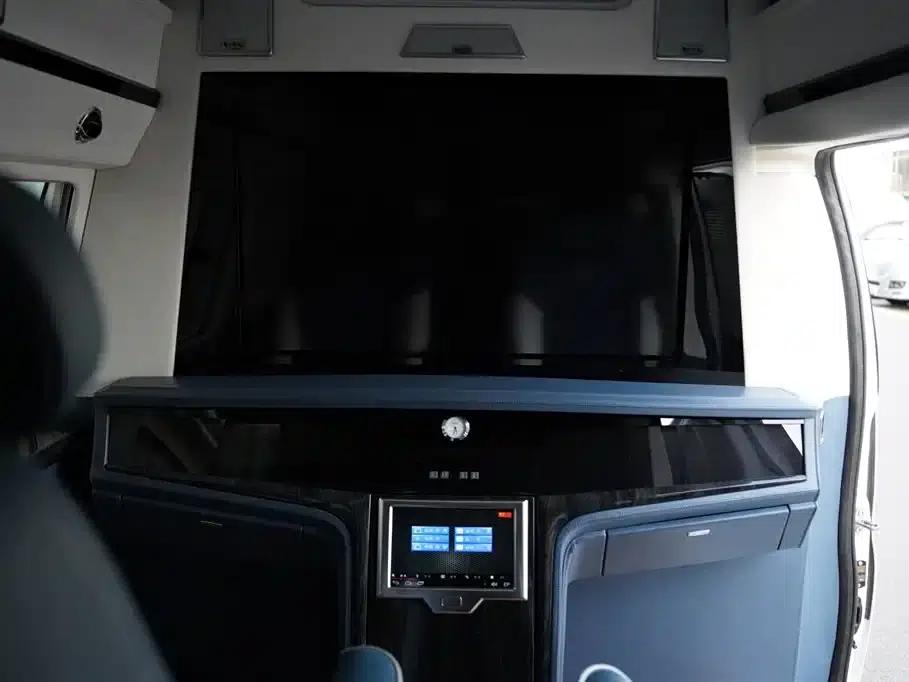 2015 SAVANA 5.3L G600S 4WD Luxury Edition — миниатюра 22