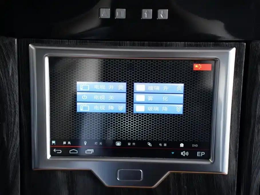2015 SAVANA 5.3L G600S 4WD Luxury Edition — миниатюра 25