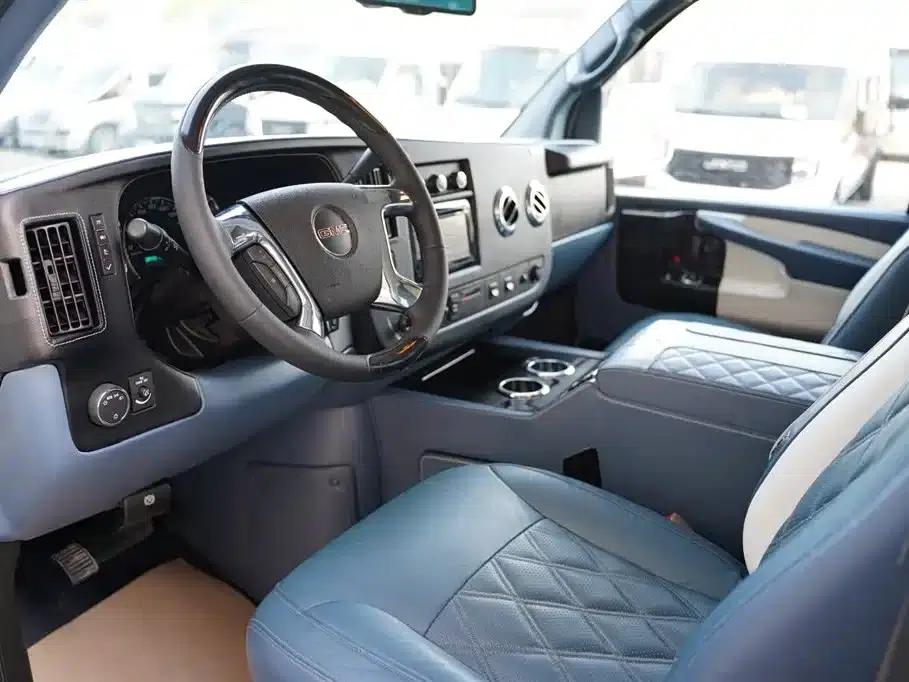 2015 SAVANA 5.3L G600S 4WD Luxury Edition — миниатюра 4