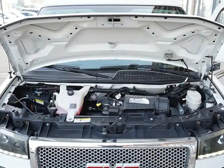 2015 SAVANA 5.3L G600S 4WD Luxury Edition — миниатюра 31