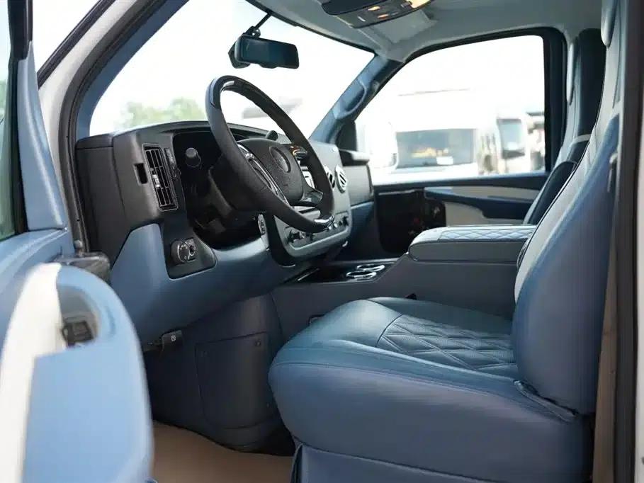 2015 SAVANA 5.3L G600S 4WD Luxury Edition — миниатюра 5