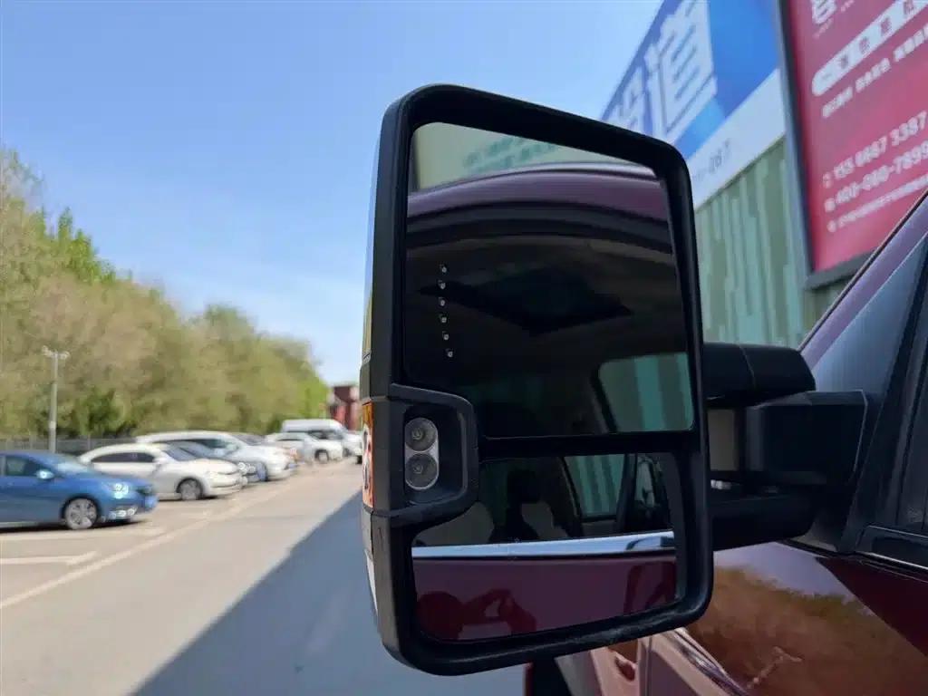 2017 Sierra Luxury Edition — миниатюра 14