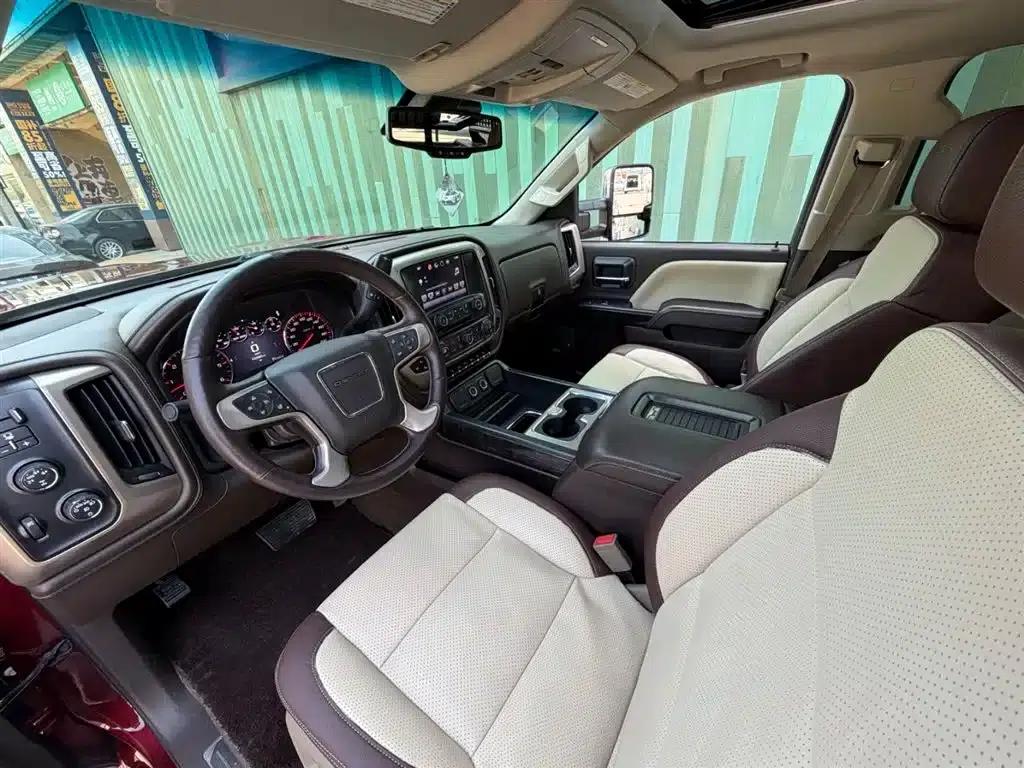 2017 Sierra Luxury Edition — миниатюра 3