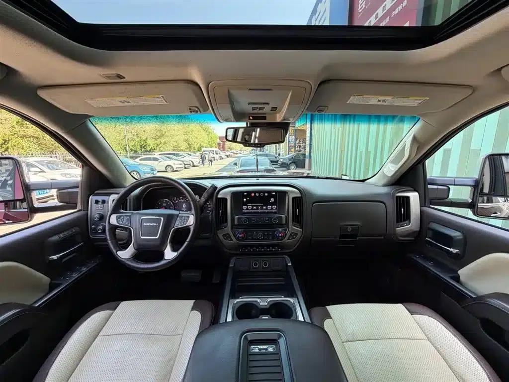 2017 Sierra Luxury Edition — миниатюра 4