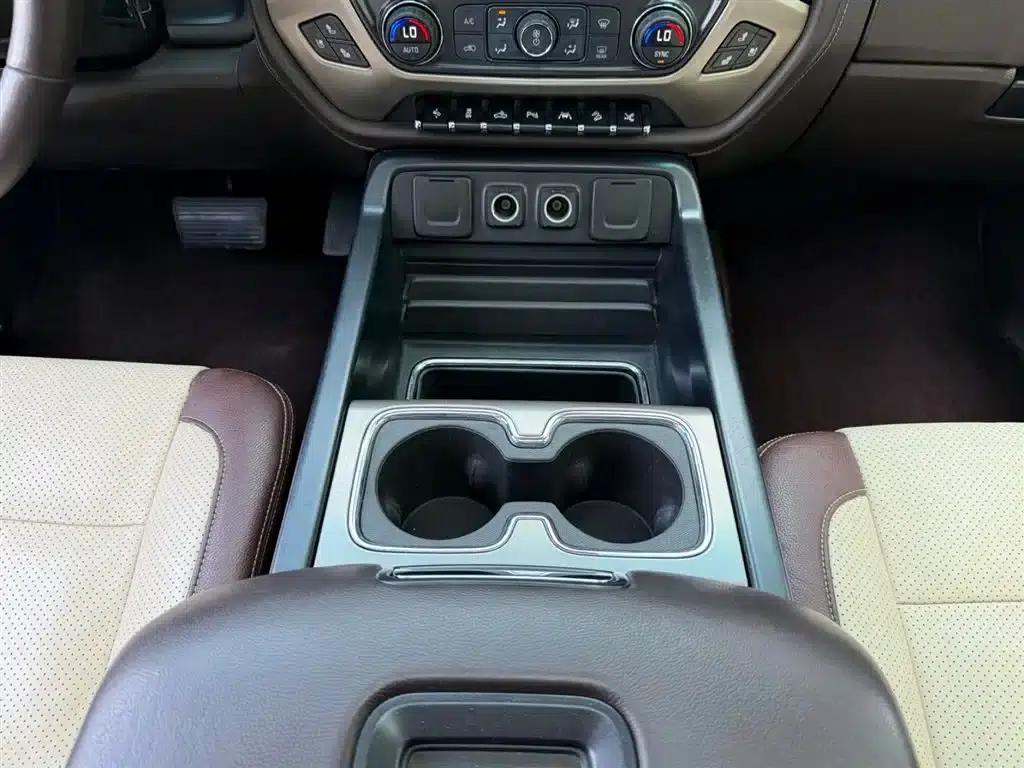 2017 Sierra Luxury Edition — миниатюра 7