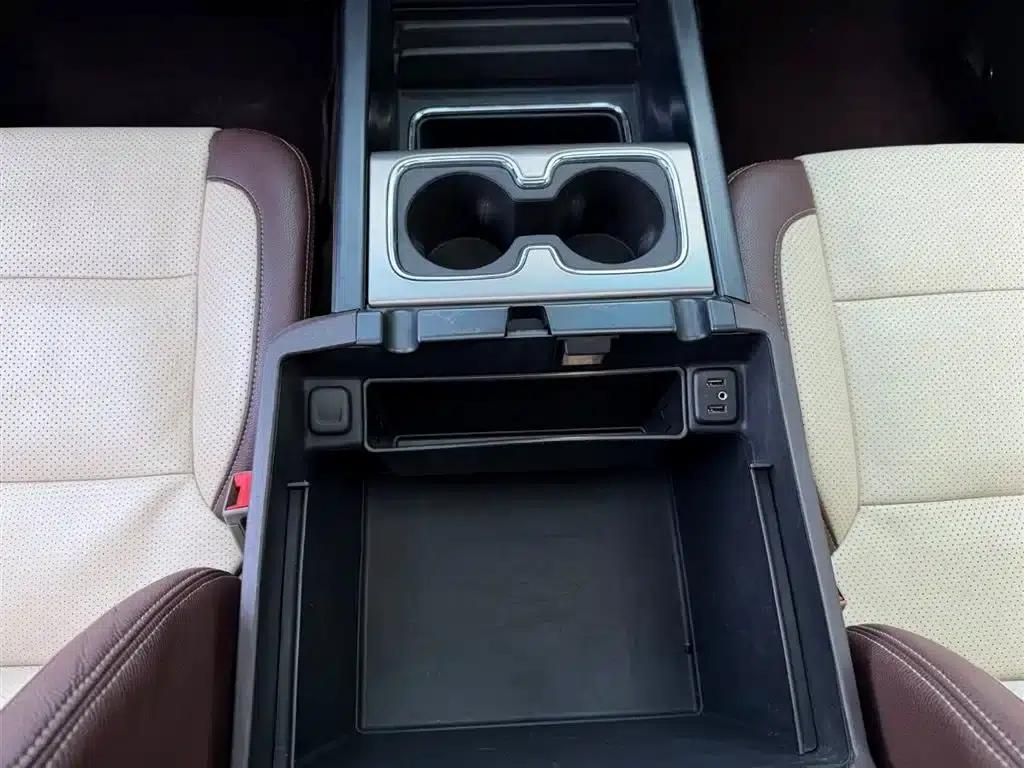 2017 Sierra Luxury Edition — миниатюра 9