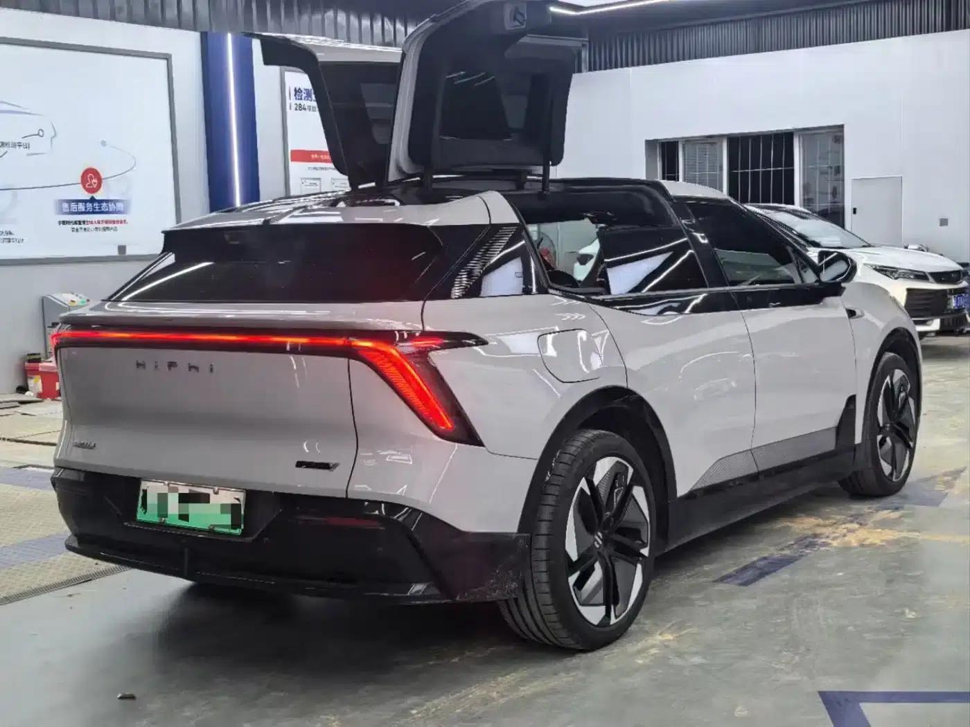 HiPhi Y 2023 765km Flagship Edition — миниатюра 6