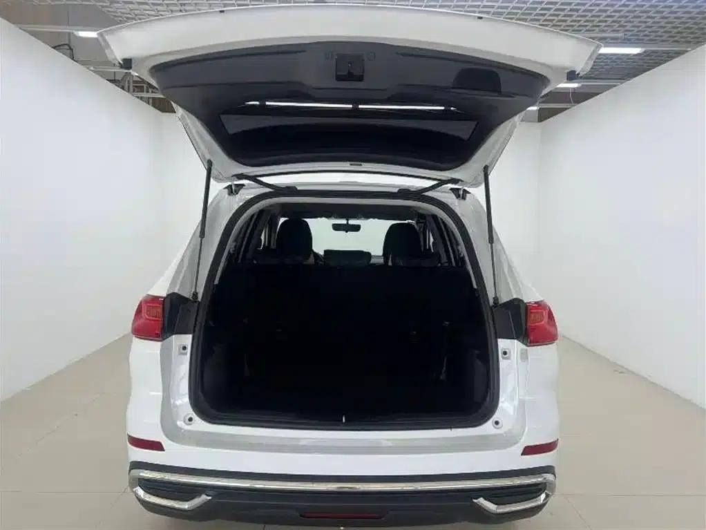 Haval M6 2023 PLUS 1.5T DCT Elite Intelligent Connectivity Edition — миниатюра 8