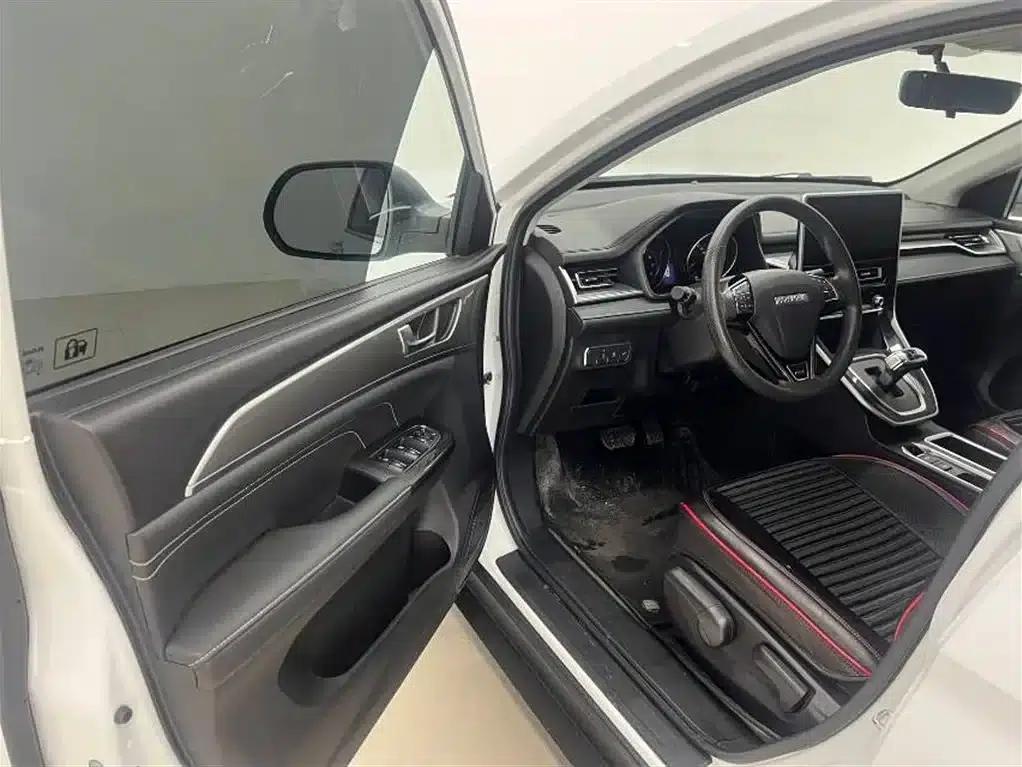 Haval M6 2023 PLUS 1.5T DCT Elite Intelligent Connectivity Edition — миниатюра 9
