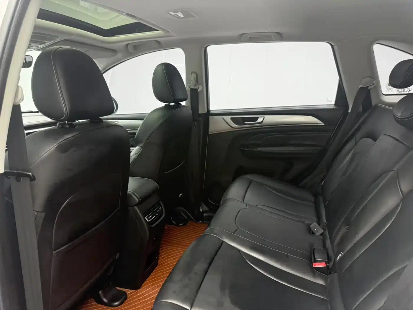 Haval M6 2023 PLUS 1.5T DCT Luxury Intelligent Connectivity Edition — миниатюра 8