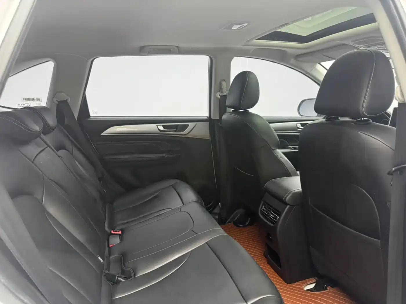 Haval M6 2023 PLUS 1.5T DCT Luxury Intelligent Connectivity Edition — миниатюра 10