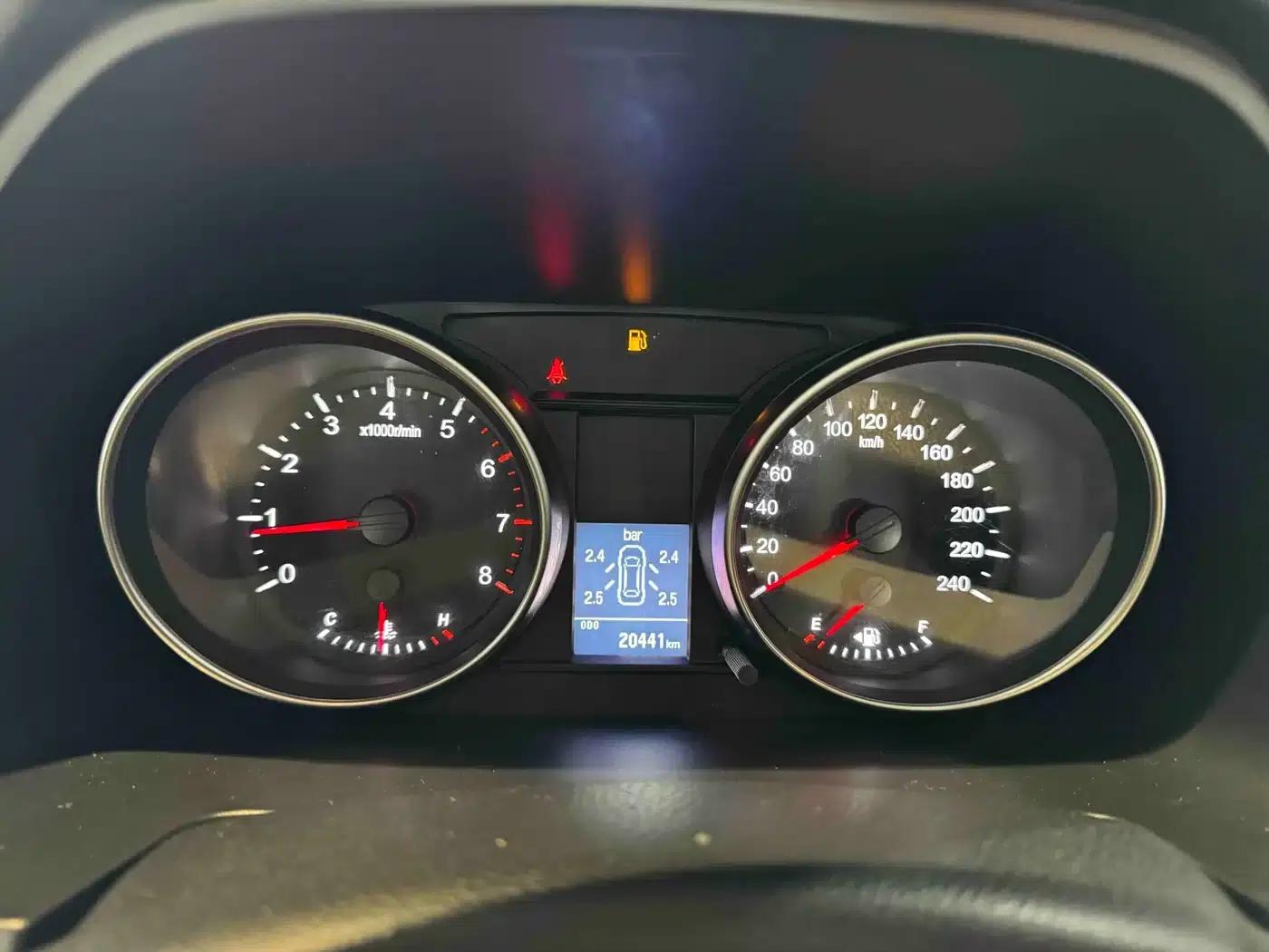 Haval M6 2021 PLUS 1.5T Manual Elite Intelligent Connectivity Edition — миниатюра 17