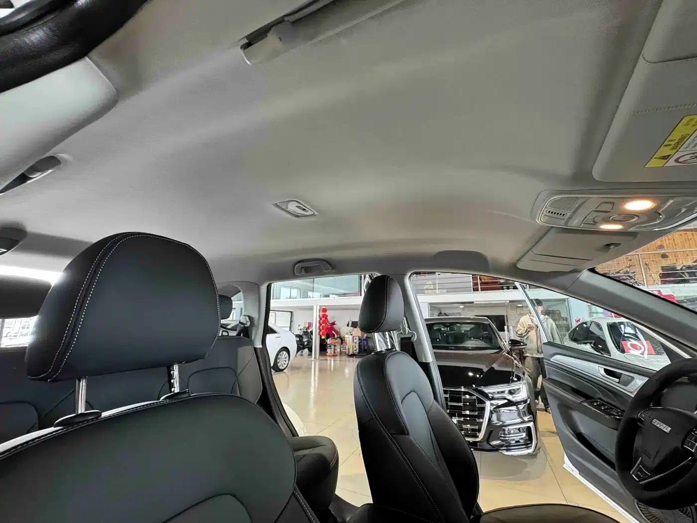 Haval M6 2021 PLUS 1.5T Manual Elite Intelligent Connectivity Edition — миниатюра 22
